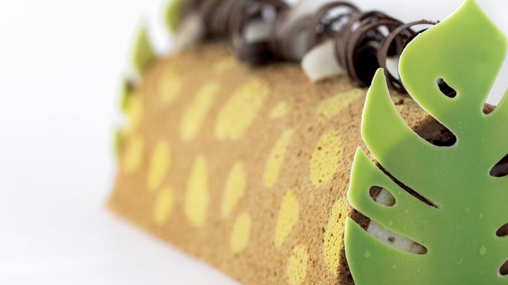 Bûche Sauvage de Jonathan Chauve (chef pâtissier Weiss) . ©M.Dubanchet